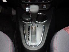 2015款 1.5L 手动 三厢精英型
