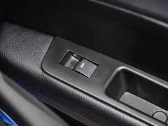 2015款 1.5L 手动 三厢精英型