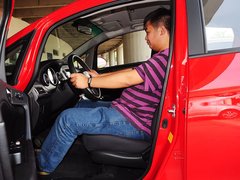 2015款 1.5L 手动 两厢进取型