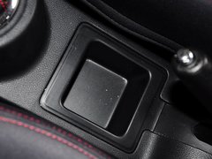 2015款 1.5L 手动 两厢进取型