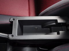 2015款 1.5L 手动 两厢进取型