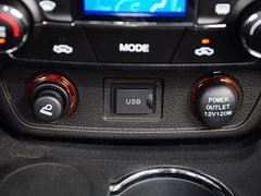 2015款 1.5L 手动 两厢进取型