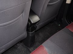 2015款 1.5L 手动 两厢进取型