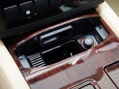 2015款 2.0L 自动 尊贵型