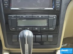 2015款 2.0L 自动 尊贵型