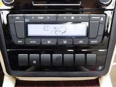 2015款 2.0L 自动 精英型