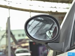 2015款 1.0L AMT 悦酷型