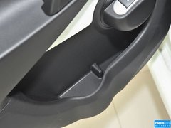 2015款 1.0L AMT 悦酷型