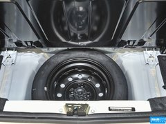 2015款 1.0L AMT 悦酷型