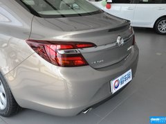 2015款 2.0L 自动 领先时尚型