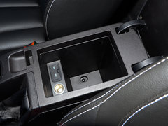 2015款 plus1.5L 手动 智趣型