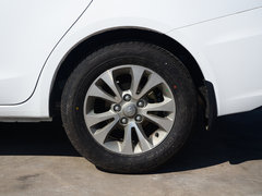 2015款 plus1.5L 手动 智趣型