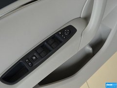 2015款 1.8T 自動 豪華型