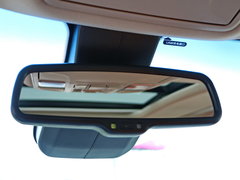 2015款 1.8T 自动 旗舰型