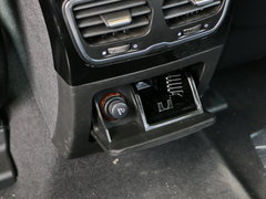 2015款 1.8T 自动 旗舰型