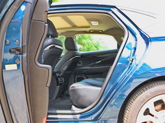 2015款 1.8T 自动 旗舰型