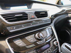 2015款 1.8T 自动 旗舰型