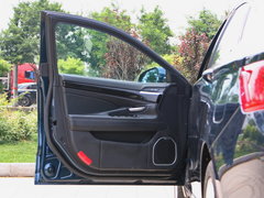 2015款 1.8T 自动 旗舰型