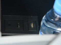 2015款 1.8T 自动 旗舰型