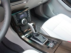 2015款 1.8T 自动 旗舰型