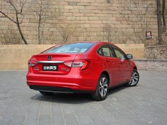 2015款 1.8T 自动 旗舰型