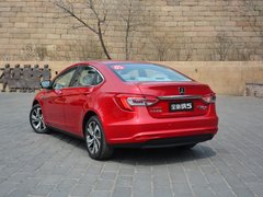 2015款 1.8T 自动 旗舰型