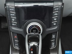 2015款 1.8T 自动 旗舰型