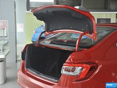 2015款 1.8T 自动 旗舰型