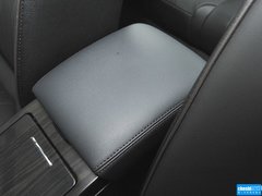 2015款 1.8T 自动 旗舰型