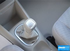 2015款 1.6L 手动 时尚版
