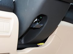 2015款 2.8T 四驱柴油豪华版 5座