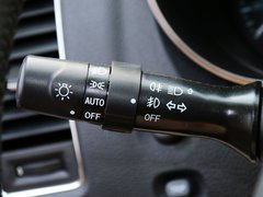 2015款 2.8T 四驱柴油豪华版 5座