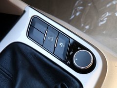 2015款 2.8T 四驱柴油豪华版 5座