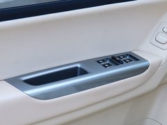 2015款 2.8T 四驱柴油豪华版 5座