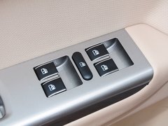 2015款 2.8T 四驱柴油豪华版 5座