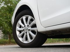 2015款 1.5T 手动 智FUN版