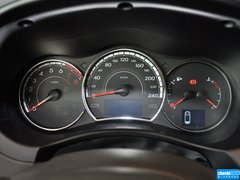 2015款 2.5L 两驱舒适版