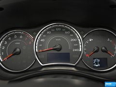 2015款 2.0L 两驱时尚版