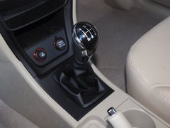 2015款 1.5L 手动 精英型