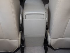 2015款 1.5L 手动 精英型