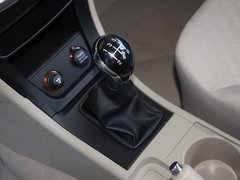 2015款 1.5L 手动 进取型