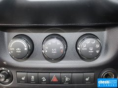 2015款 3.0L 自动 四门 舒享版 Sahara