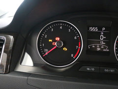 2015款 1.6L 自动 豪华型