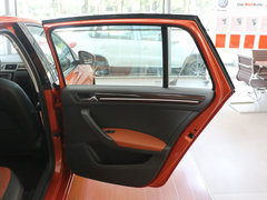 2015款 1.6L 自动 豪华型