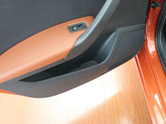 2015款 1.6L 自动 豪华型