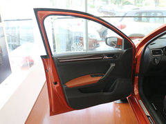 2015款 1.6L 自动 豪华型