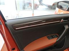 2015款 1.6L 自动 豪华型