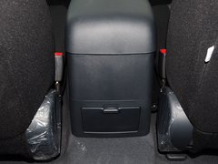 2015款 2.8T 汽油两驱 精英版