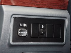2015款 2.8T 汽油两驱 精英版