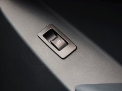 2015款 2.8T 汽油两驱 精英版